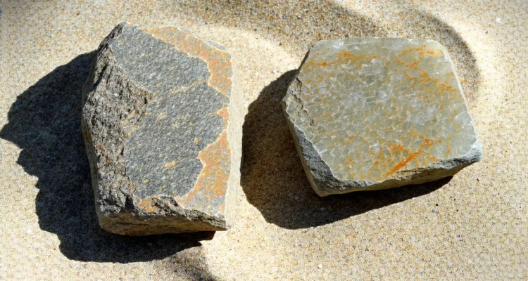 Les pierres naturelles du soleil, pourquoi elels sont si mystérieuses ?